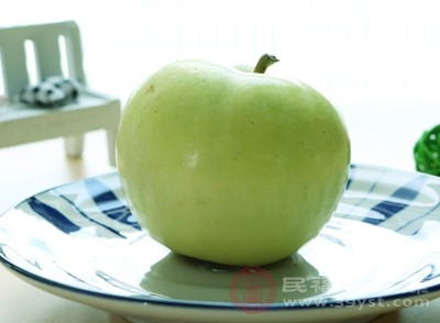 肠胃不好、卧病在床的人适合吃煮苹果