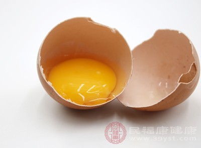 开水冲鸡蛋能够避免蛋黄比较噎人的口感