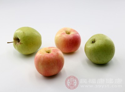 苹果吃几个好 生吃和煮着吃哪个营养价值高 看看苹果的花样吃法
