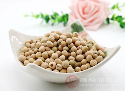 黄豆，富含优质蛋白，有益于补中益气，健脾利水