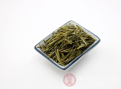 主要是发酵程度不同，并将其分为六种，分别是：绿茶、白茶、黄茶、青茶(也就是乌龙茶)、红茶和黑茶