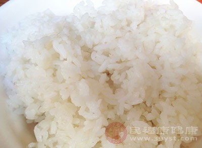 米饭的碳水化合物含量约为25%