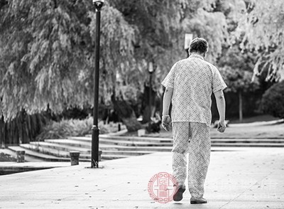 60-70岁的老人 每天走多少步健康 告诉您范围 别走太多