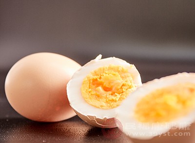 医生表示：鸡蛋当中的营养元素，大部分都存在于蛋黄当中