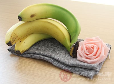 生活中我们常说香蕉是天然推粪机