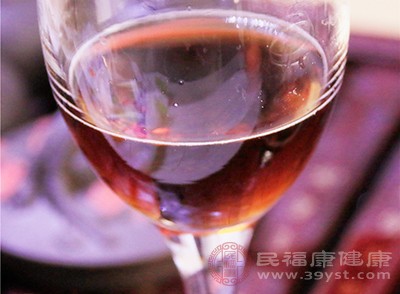 喝酒养护血管，是针对红酒来说的