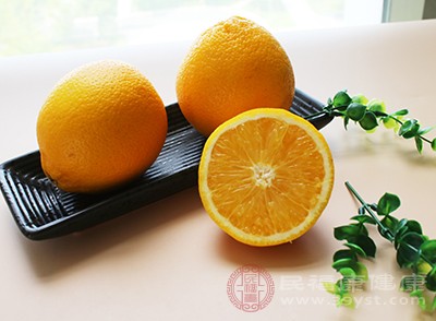 每天早起后吃两个橙子的人 身体可能会收到哪些惊喜 别错过了