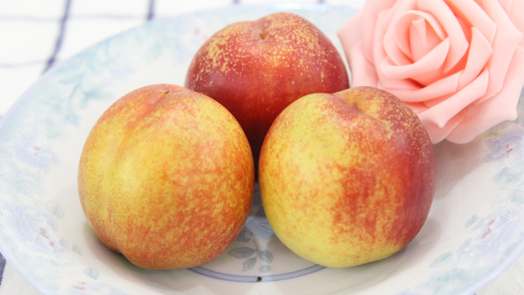 油桃的功效与作用是什么