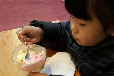 人物-小孩-吃冰淇淋-陈芝 (32).jpg