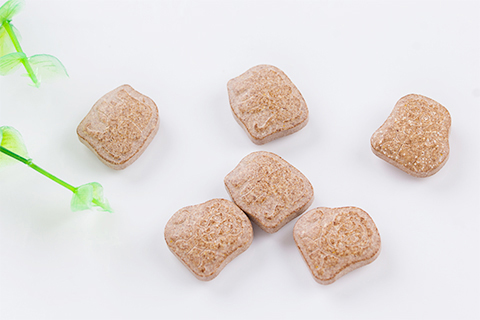 维生素B12是水溶性维生素，也是唯一含金属元素的维生素