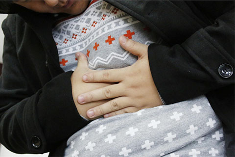 肚子胀气和肚子疼一样，都是生活中常见的一种症状