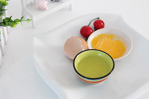 常见的可以提升白细胞的食物有蛋清、瘦肉汤、牛尾汤等