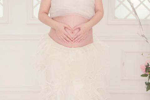 三维彩超彩超的一种，能够帮助孕妇了解宝宝的情况