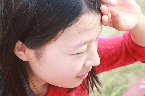 生产对于女性来说,是一件生死攸关的大事情。在生完孩子之后,女性的身体往往都是比较虚弱的,也很容易会出现各种不适的症状 生产对于女性来说,是一件生死攸关的大事情。在生完孩子之后,女性的身体往往都是比较虚弱的,也很容易会出现各种不适的症状