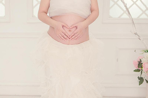 妊娠是一个复杂的过程,受精卵进入子宫着床后,会迅速生长,在每个孕周期会有着不同的变化,而孕囊是女性在怀孕初期的表现 妊娠是一个复杂的过程,受精卵进入子宫着床后,会迅速生长,在每个孕周期会有着不同的变化,而孕囊是女性在怀孕初期的表现