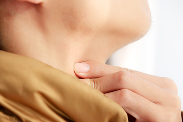 扁桃体炎是在生活中一种常见的疾病，比较常规的治疗方法就是服药，当服药效果并不明显的时候，就可以使用抗生素来进行治疗