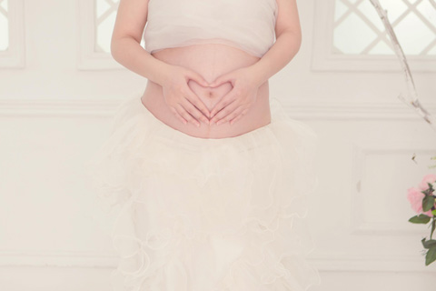 其次如果女性的子宫宫颈是向下的，所以这个就叫做子宫前位