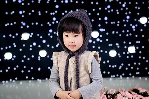 小孩摔倒头起包怎么办
