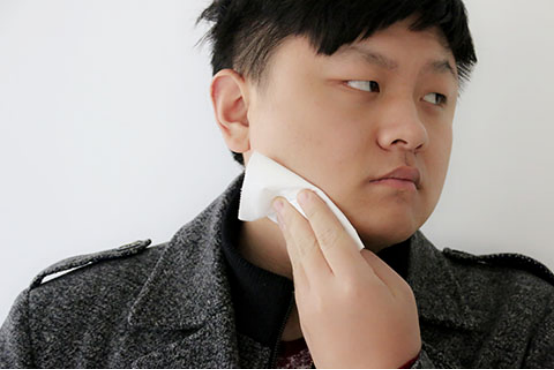 原发性的多汗症很有可能会是体内患上了某种病