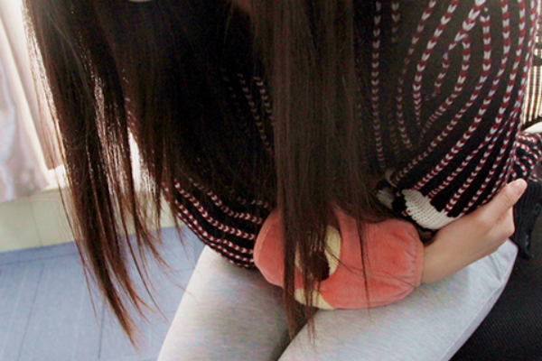 月经第一天疼说明什么