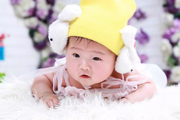 婴儿中耳炎到底有哪些症状