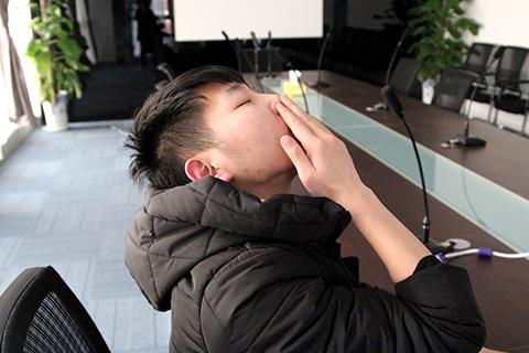 有些人很容易受到外界因素的影响，这就是气道高反应的不同人的适应性