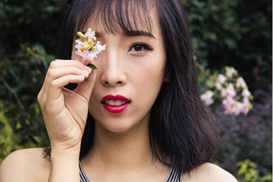 女人在来月经之前，可能会在情绪上有很大的变化