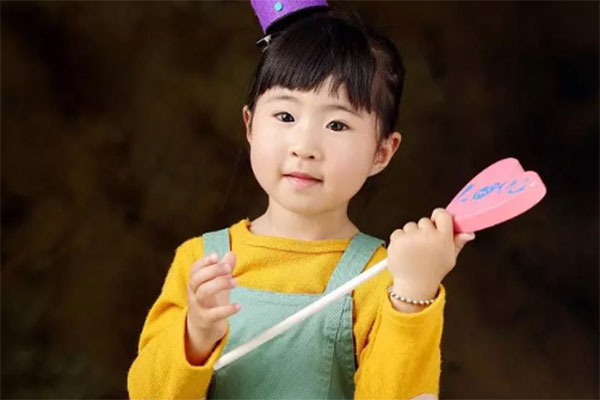 有很多宝宝在出现这种情况后，会选择用推拿的方式进行改善