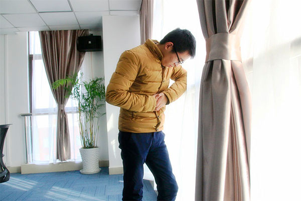 肚子胀气是生活中一个较为常见的情况，有许多人会出现这种情况