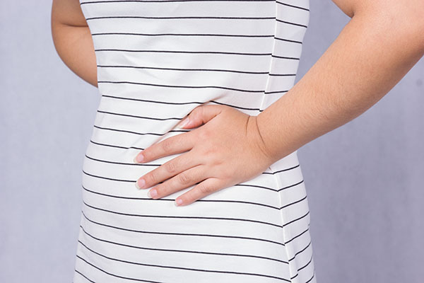 胰腺位于左上腹部后面，属于消化系统器官