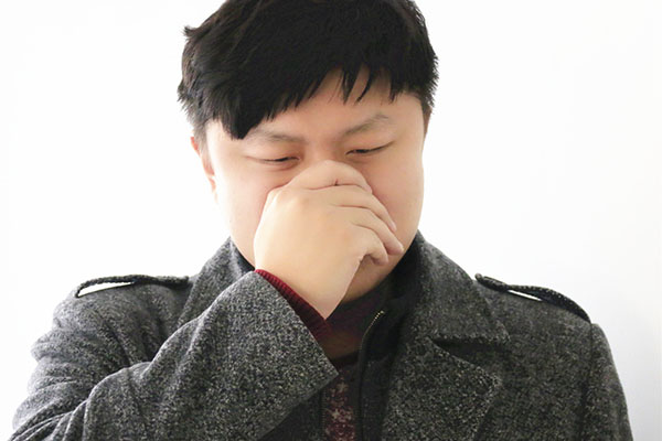 哮喘发作的时候，喘气声音大，呼吸急促困难