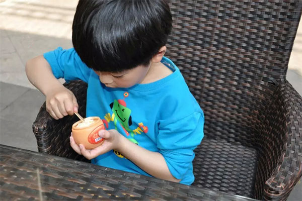 相信许多人都知道，孩子的身体是比较虚弱的，免疫力也比较差