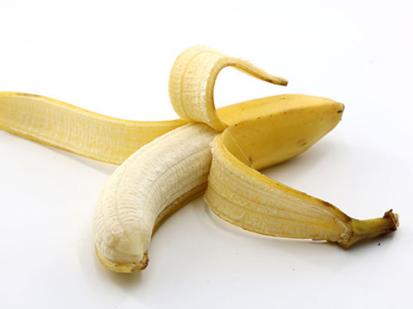 72岁大爷吃香蕉治便秘，腹痛不已