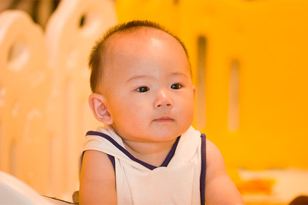 婴儿在出生之后,身体会比较的脆弱,身体各个器官的功能都比较的弱小 婴儿在出生之后,身体会比较的脆弱,身体各个器官的功能都比较的弱小