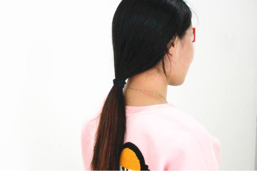 体温是37度完全是在正常体温的范围内的。