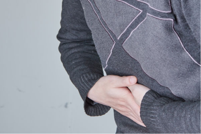 可能是因为不当或者是肠胃疾病引起的