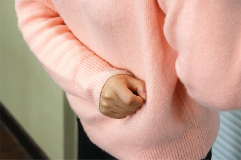 出现拉肚子症状,一般的饮食原则就是要清淡且容易消化,以流食为主。 出现拉肚子症状,一般的饮食原则就是要清淡且容易消化,以流食为主。