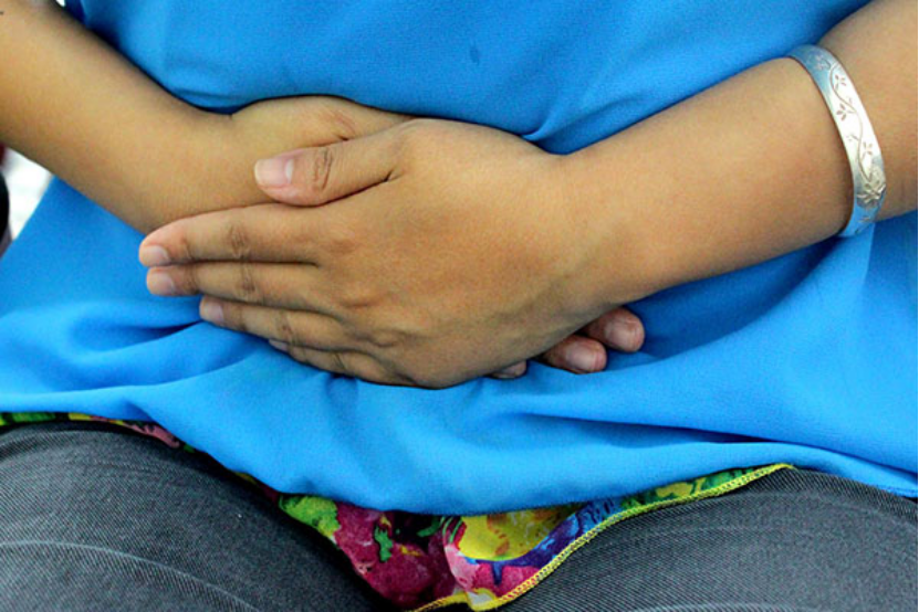 肠鸣音的时候，多喝点温水加快新陈代谢，腹部注意保暖，可以用毛巾热敷腹部，促进肠胃蠕动恢复胃功能。