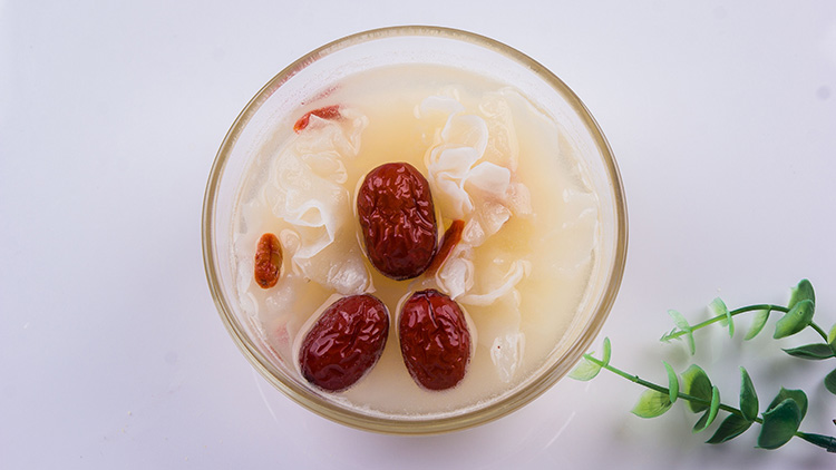 银耳红枣枸杞汤的功效有哪些