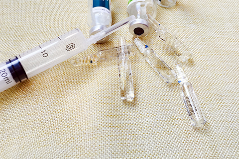 甲泼尼龙琥珀酸钠一般都是注射用药物，主要的成分就是甲泼尼龙琥珀酸钠