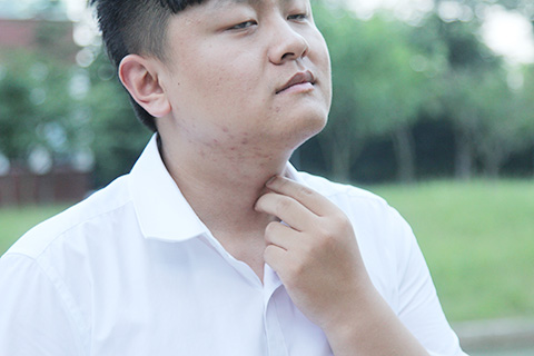 如果急性咽炎没有尽快得到治疗，拖的时间久了，就会转变为慢性咽炎