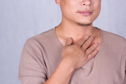 而心电图可以解决这个问题，可以更直观的反映出心律情况