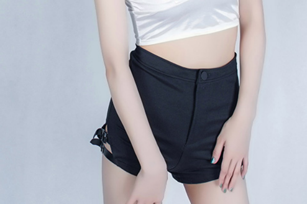 女性经常会感觉自己的阴道有分泌物排出，没有太大的异味，也没有特别的颜色，那就是白带