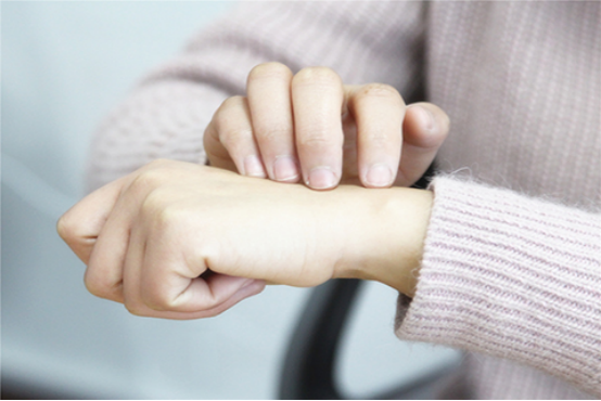 为何有的人会反反复复的过敏
