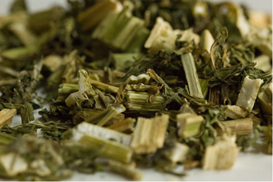 肾虚的患者平时可以常吃点有助于补肾的食物或者是中药