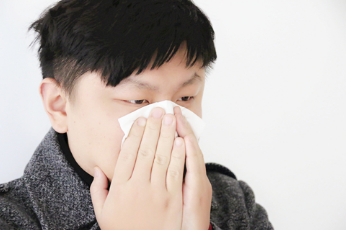 嗽是人体比较常见的一种症状,属于是呼吸系统的一种疾病反应 嗽是人体比较常见的一种症状,属于是呼吸系统的一种疾病反应