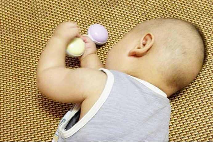 百日咳潜伏期和患病后第二周到第三周的传染性是比较强的