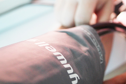 正常情况下成年人的舒张压在九十到一百四十毫米汞柱左右