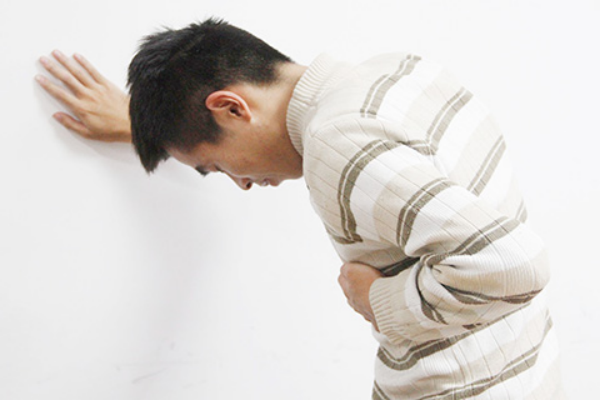 哮喘病的症状还是比较典型的，在疾病发作的时候，往往会表现出喘息、气急、胸闷以及咳嗽等症状