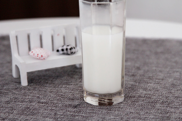 榴莲和牛奶能一起吃吗